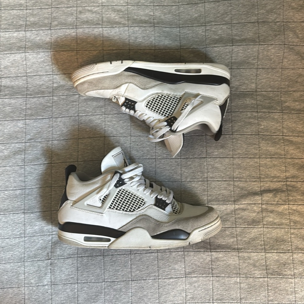 Jordan 4 Military Black - Picture 3 of 10